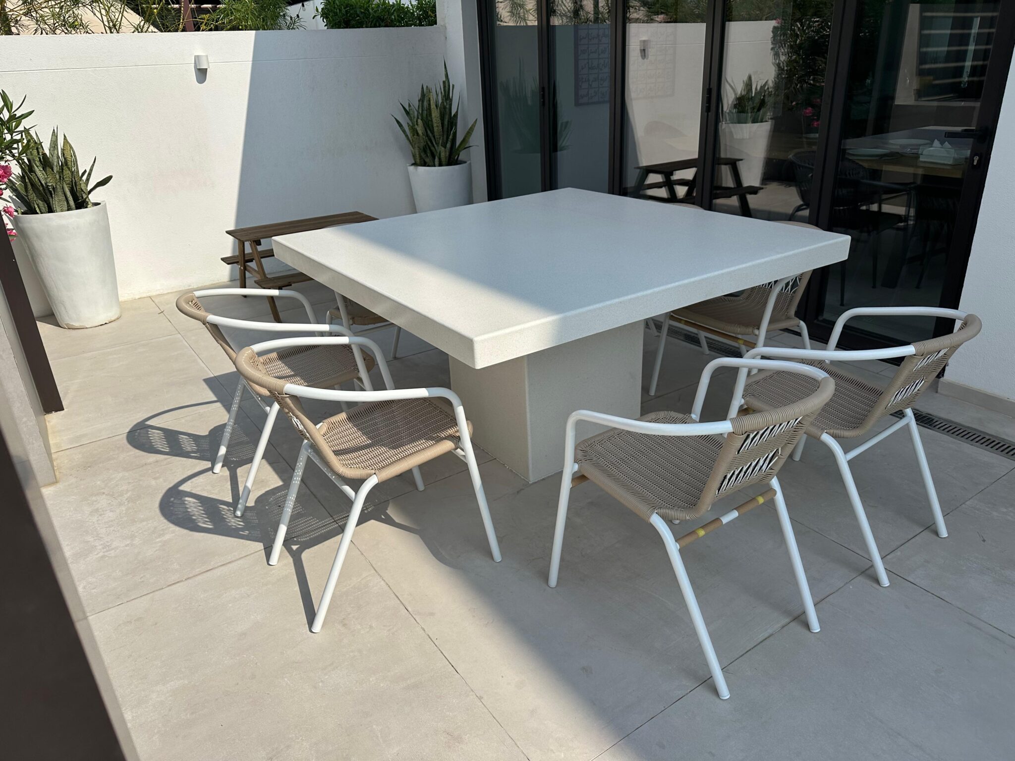 Furniture & Accessories